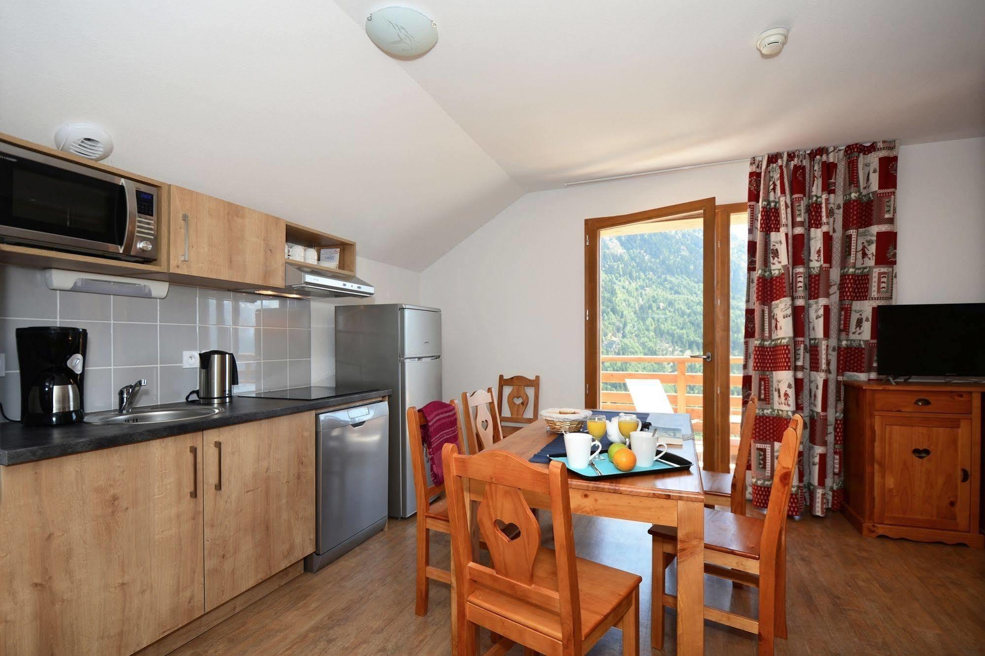 Residence Goelia Le Crystal Вожани Экстерьер фото